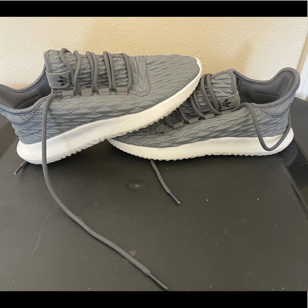 Adidas Tubular - Picture 5 of 5